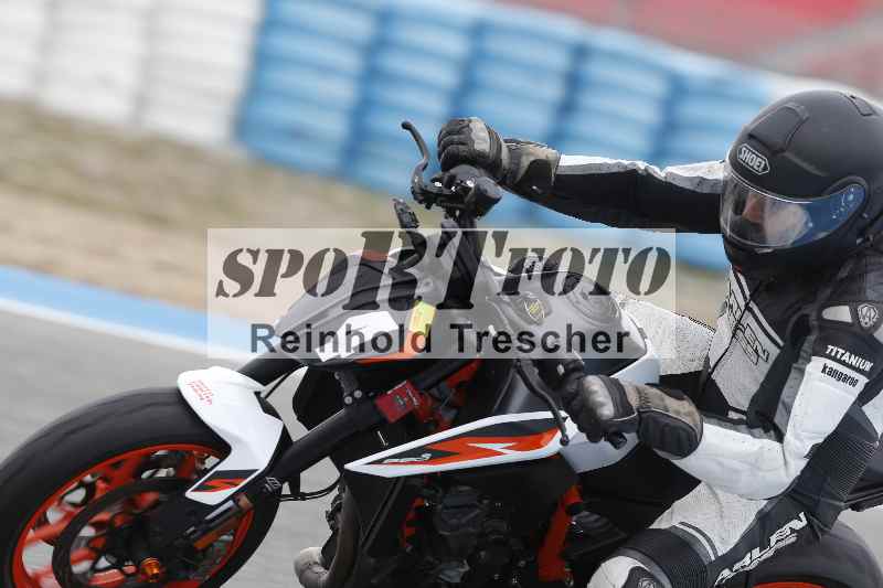 /Archiv-2025/02 28.-31.01.2025 Moto Center Thun Jerez/gruen-green/4